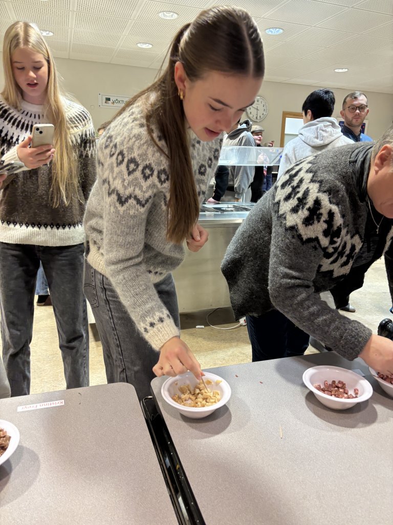 Nemendaráðið bauð upp á smakk á Þorramat 