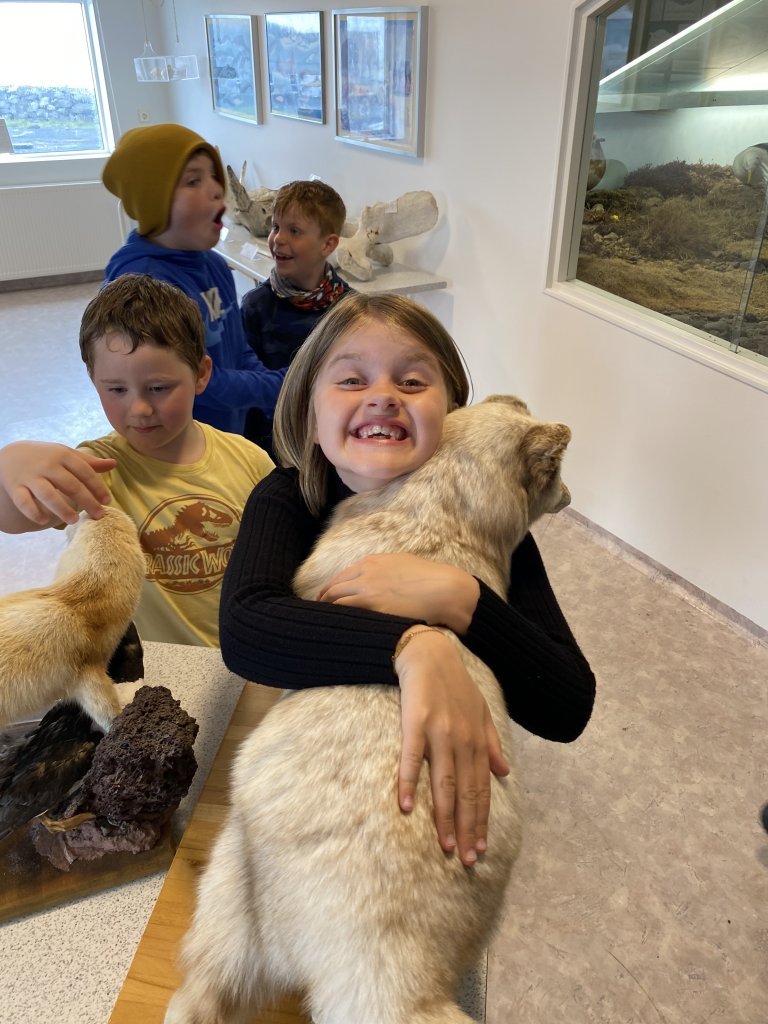 Nemendur í 2. bekk vorum að vinna með námsefnið Hvalir 